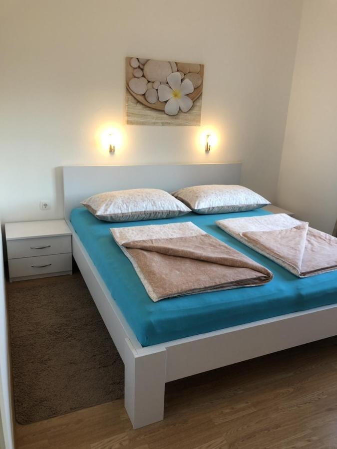 Apartments With A Parking Space Rab - 12383 Banjol ภายนอก รูปภาพ